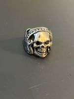 Toller Totenkopf Ring mit Gitarre - Top Zustand!