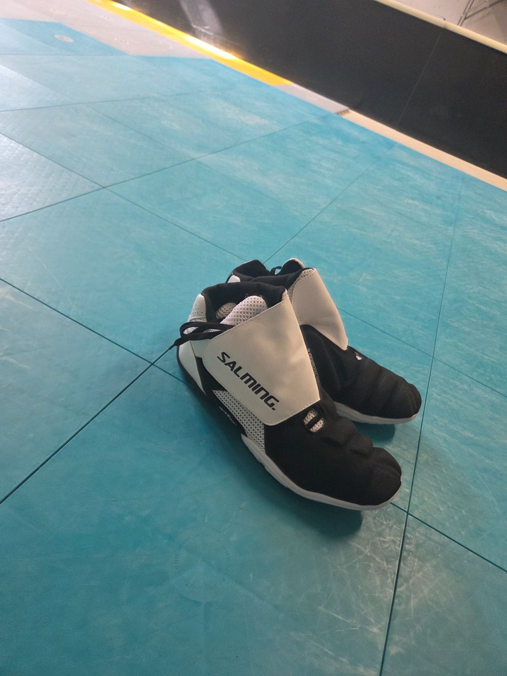 Herrenschuhe: Salming Slide 5 gebraucht, Gr. 45 – Gebraucht aus Waldenburg von al-enterprises 2