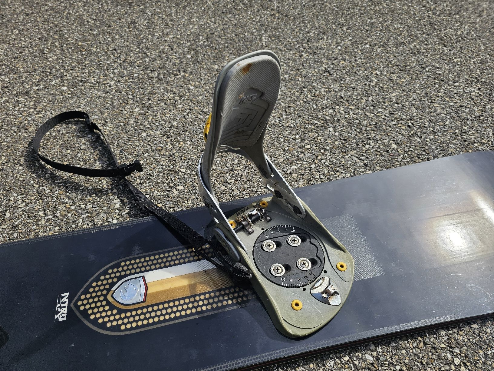 Snowboard Nitro Board: Nitro Snowboard Pantera mit Bindung gebrauchter Zustand – Usato da Selzach venduto da hasenmatt 2