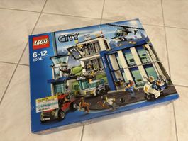 LEGO City Polizeistation 60047 komplett