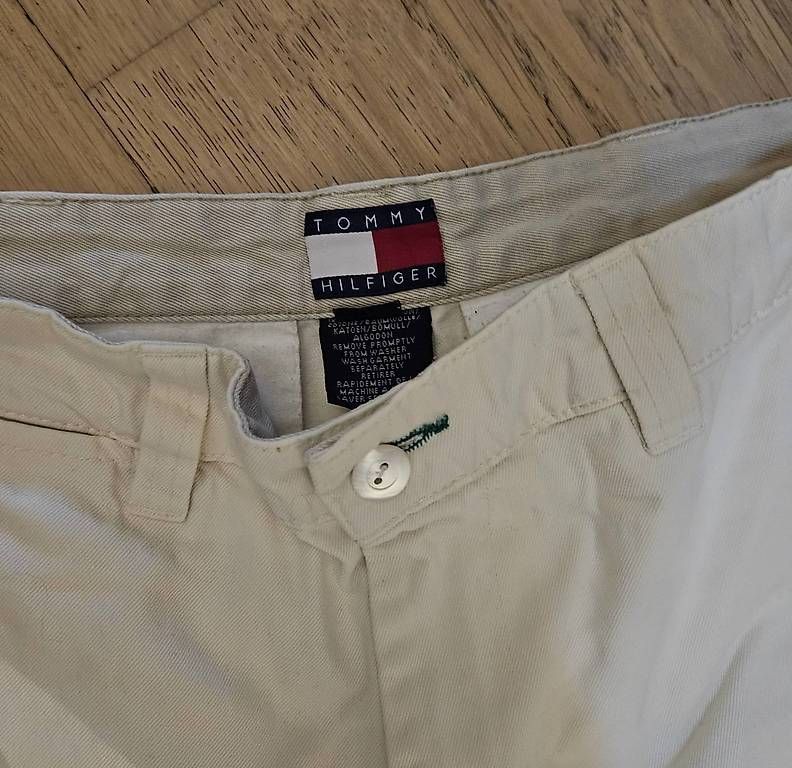 Tommy Hilfiger Pantaloni: Pantalon Tommy Hilfiger – Usato da Founex venduto da Ana_2412 1