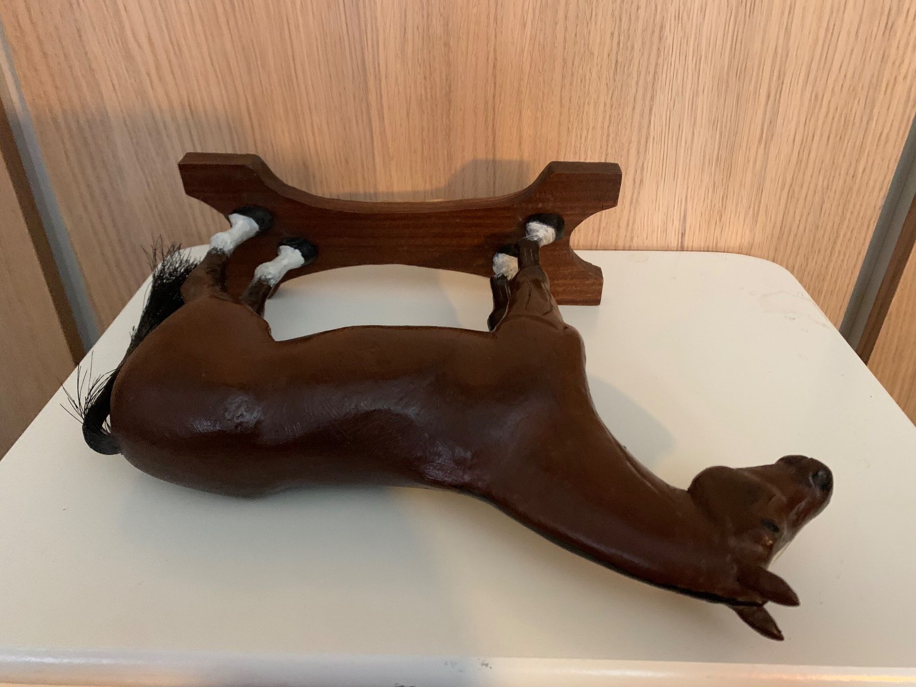 Statuette: Handgeschnitzes Holzpferd, ev. Brienzer Schnitzerei – Usato da Kloten venduto da petrol5555 5