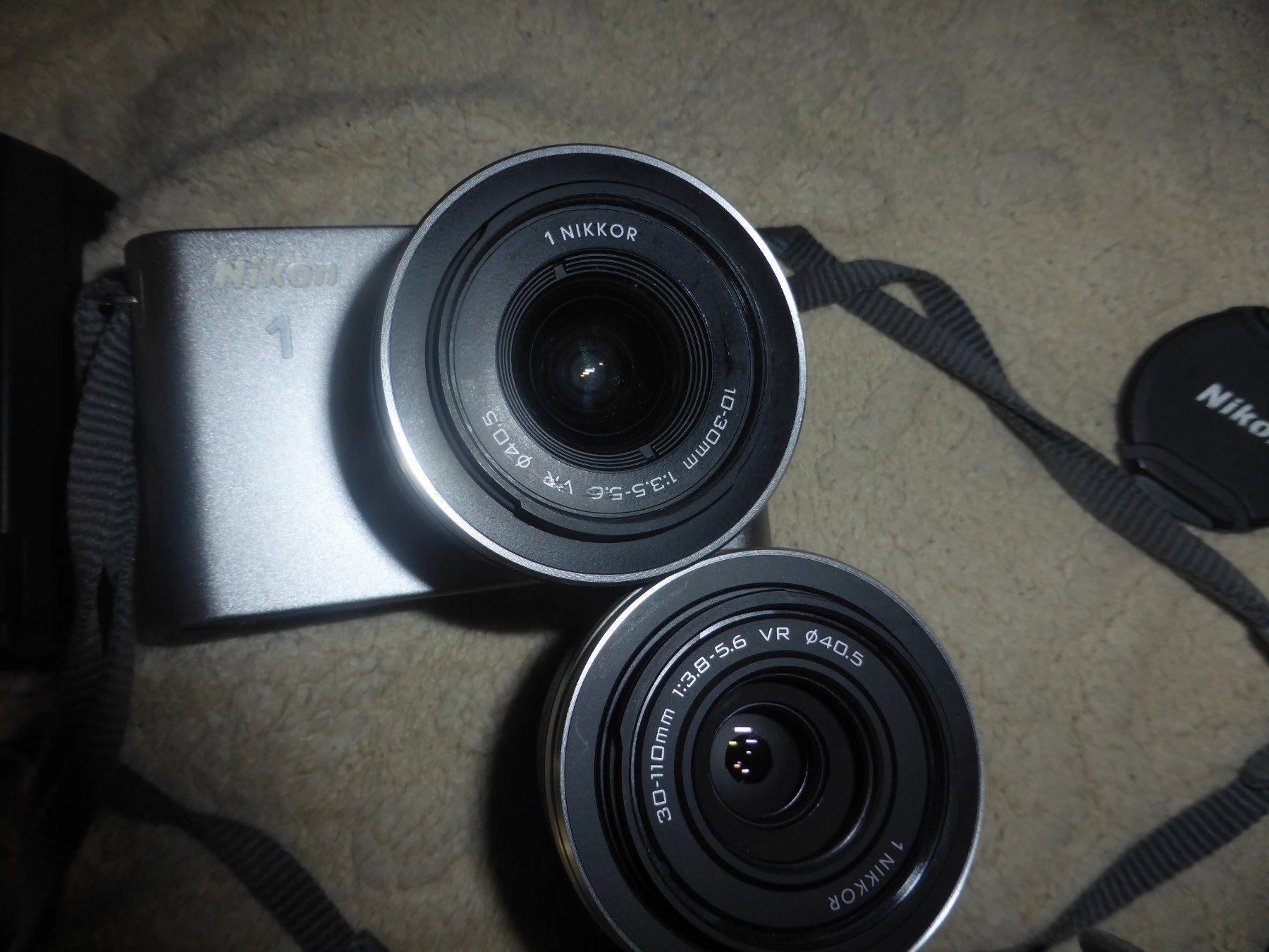 Nikon Fotocamera: NIKON J1 MIT ZWEI  0BJEKTIV – Usato da basel venduto da tama_fab 1