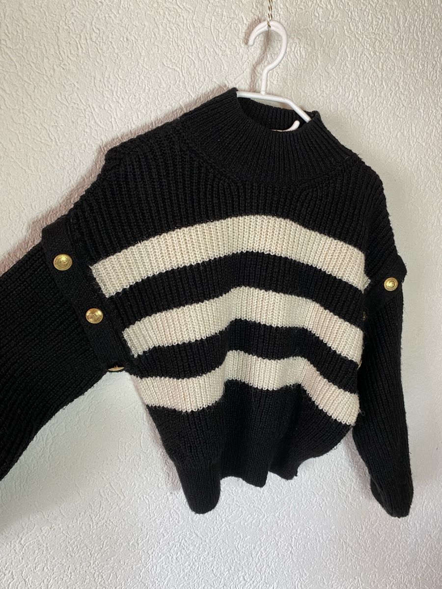 Mango Maglioni & Felpe: Pullover mit Golddetails von Mango – Usato da Emmen venduto da Linda-Bachmann 1