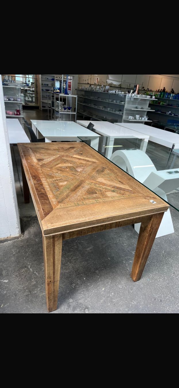 Kare Tische: Esstisch Kare Design – Gebraucht aus Winterthur von Miriri