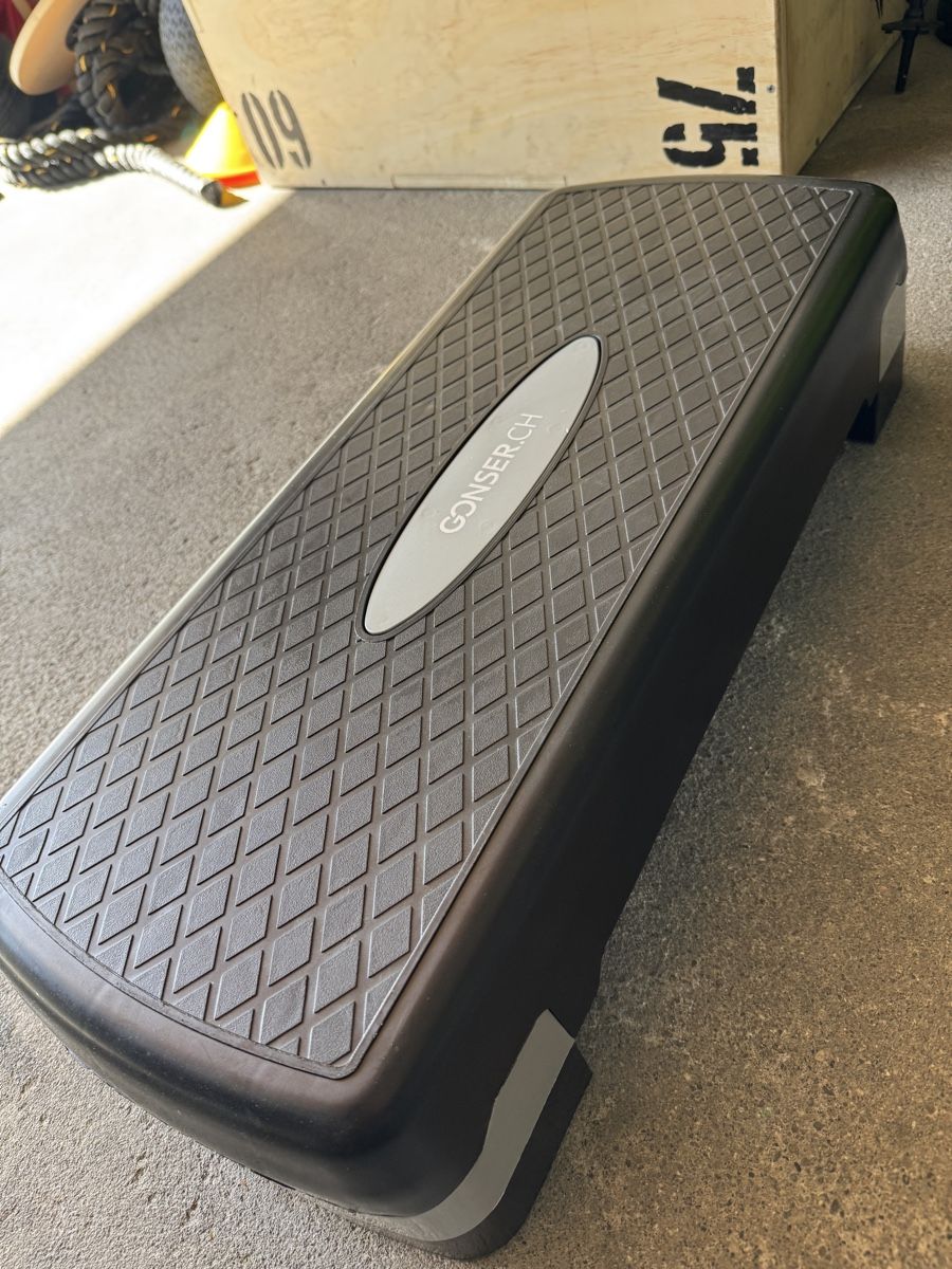 Gonser Hometrainer: Aerobic Stepper höhenverstellbar – Nuovo (secondo la descrizione) da Büron venduto da Sasho_wrst