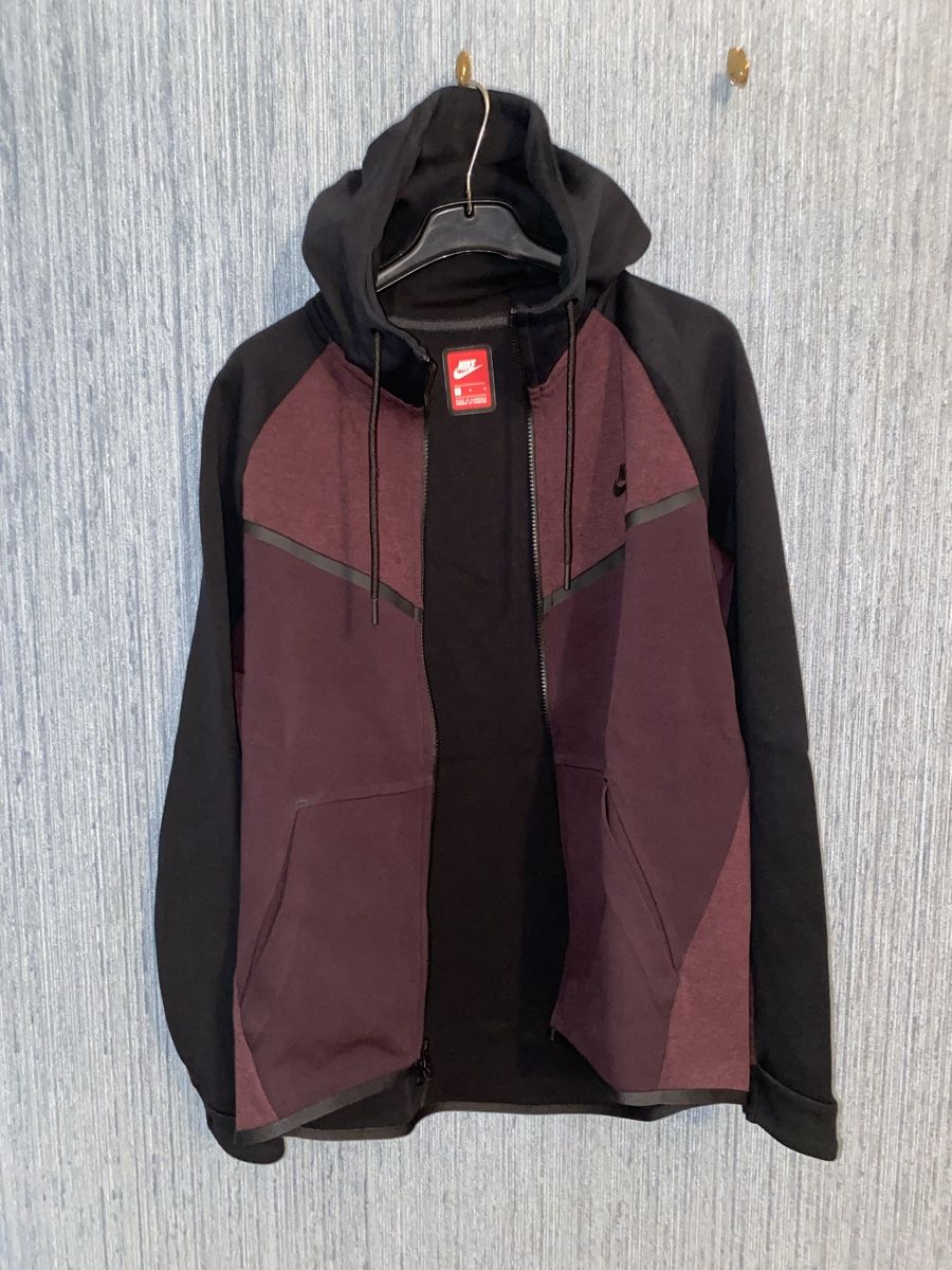 Nike Tops: Nike - Sweat à capuche T. M – Neu (gemäss Beschreibung) aus Genève von TheMattiBoutique 2