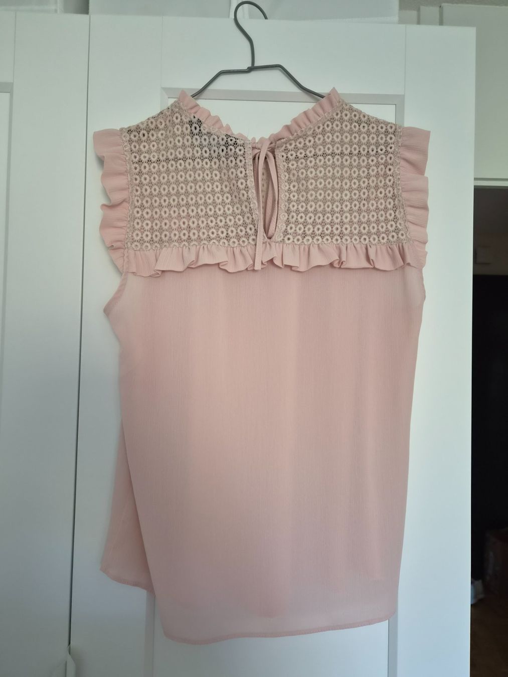 Camicette: Chemisier rose poudré avec dentelle – Usato da Lausanne venduto da leroyaumedereven 4