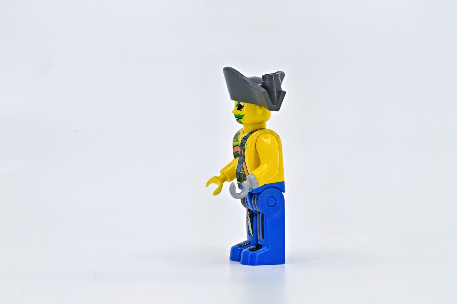 Lego Statuette: LEGO Juniors Minifigur Captain Kragg – Usato da Zürich venduto da hansUeli99 1