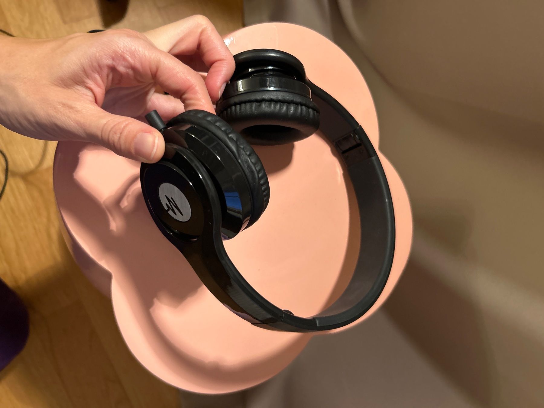 Casques audio: Magnussen Kopfhörer mit Etui – D'occasion à zuerich par rotezora03 2