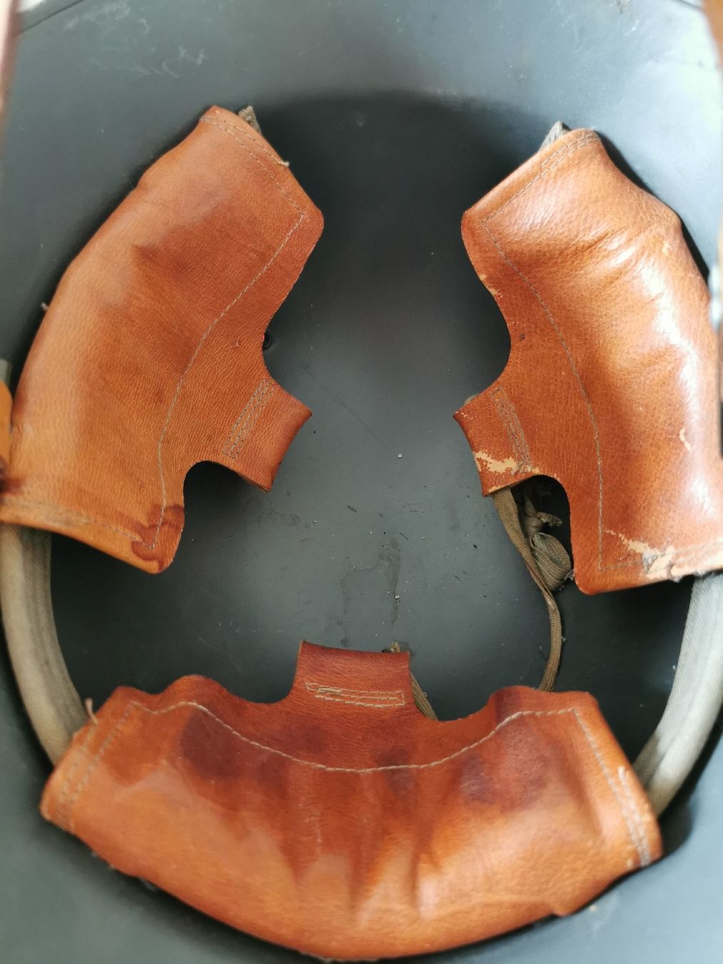Feuerwehr: Stahlhelm Modell 40/63 Feuerwehr – Neu (gemäss Beschreibung) aus Schlieren von vlalif 8