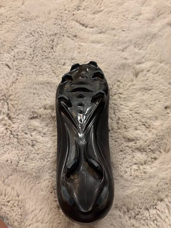 Nike Scarpe da uomo: Schwarze Nike Fussballschuhe – Usato da Lenk im Simmental venduto da niczbaeren 4