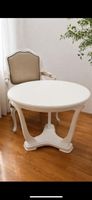 Tisch und Stuhl „shabby chic“