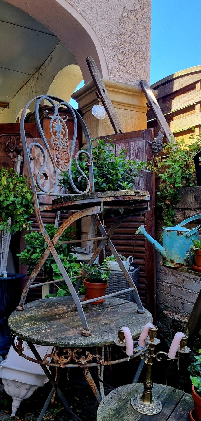 Set di tavolo e panche: Antikes Gartentisch Set*Atelier-elisa  – Usato da Wohlen AG venduto da Atelier-Elisa 3