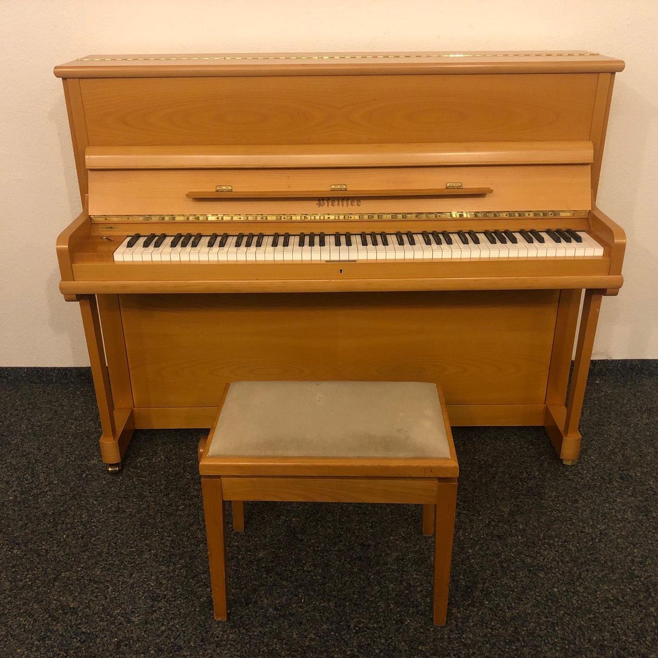 Musikinstrumente: Piano Pfeiffer Modell 115 Occasion – Gebraucht aus Aarau von MusikhausZNAarau 1