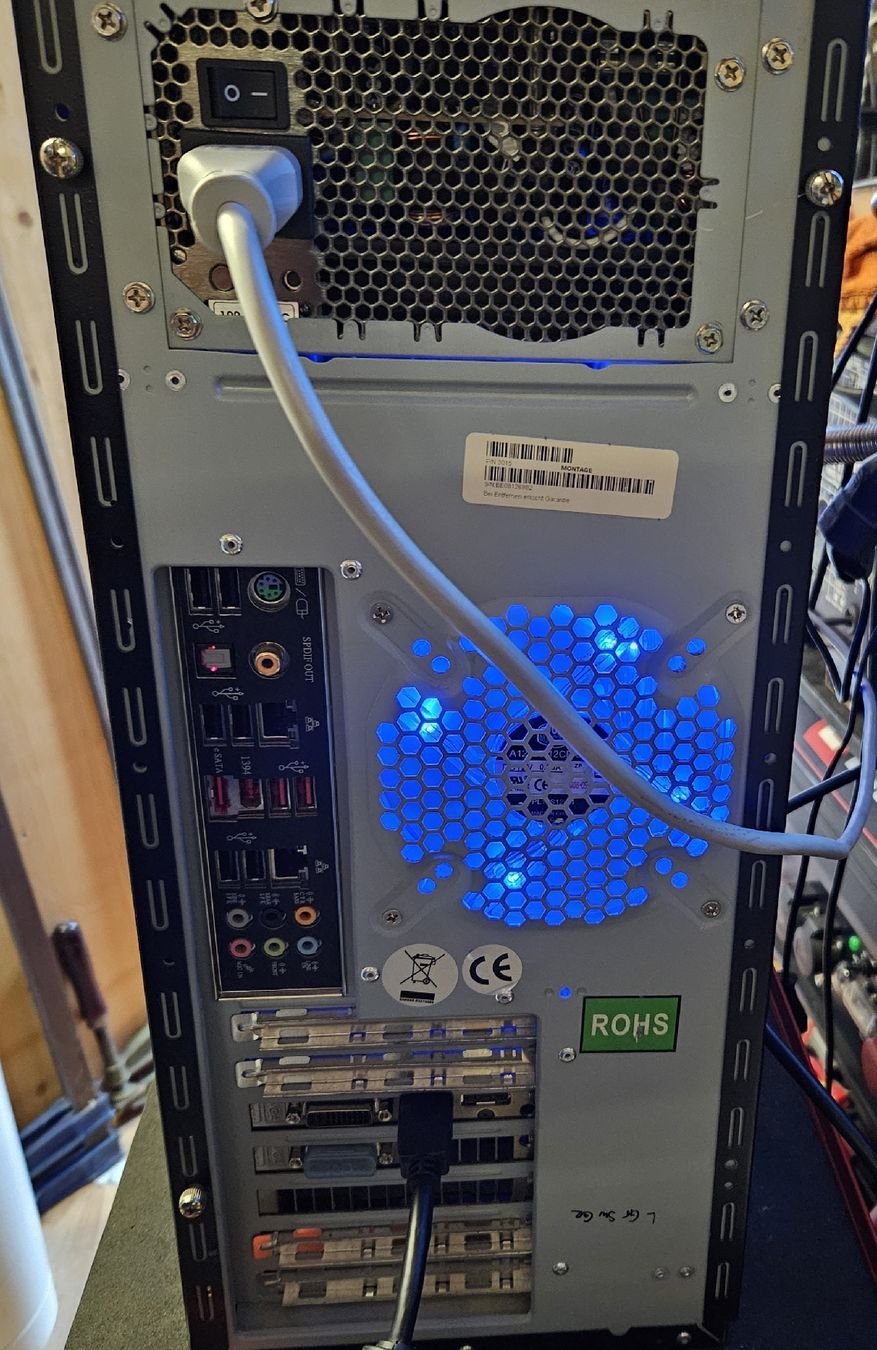 PC: Gamer PC mit grossem Tv – Usato da Thun venduto da Engel114 5