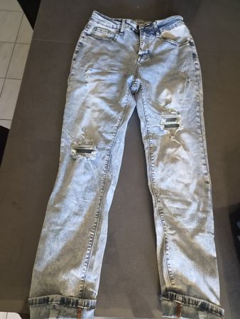 Damen Jeans hellblau Used Look Grösse S NEU