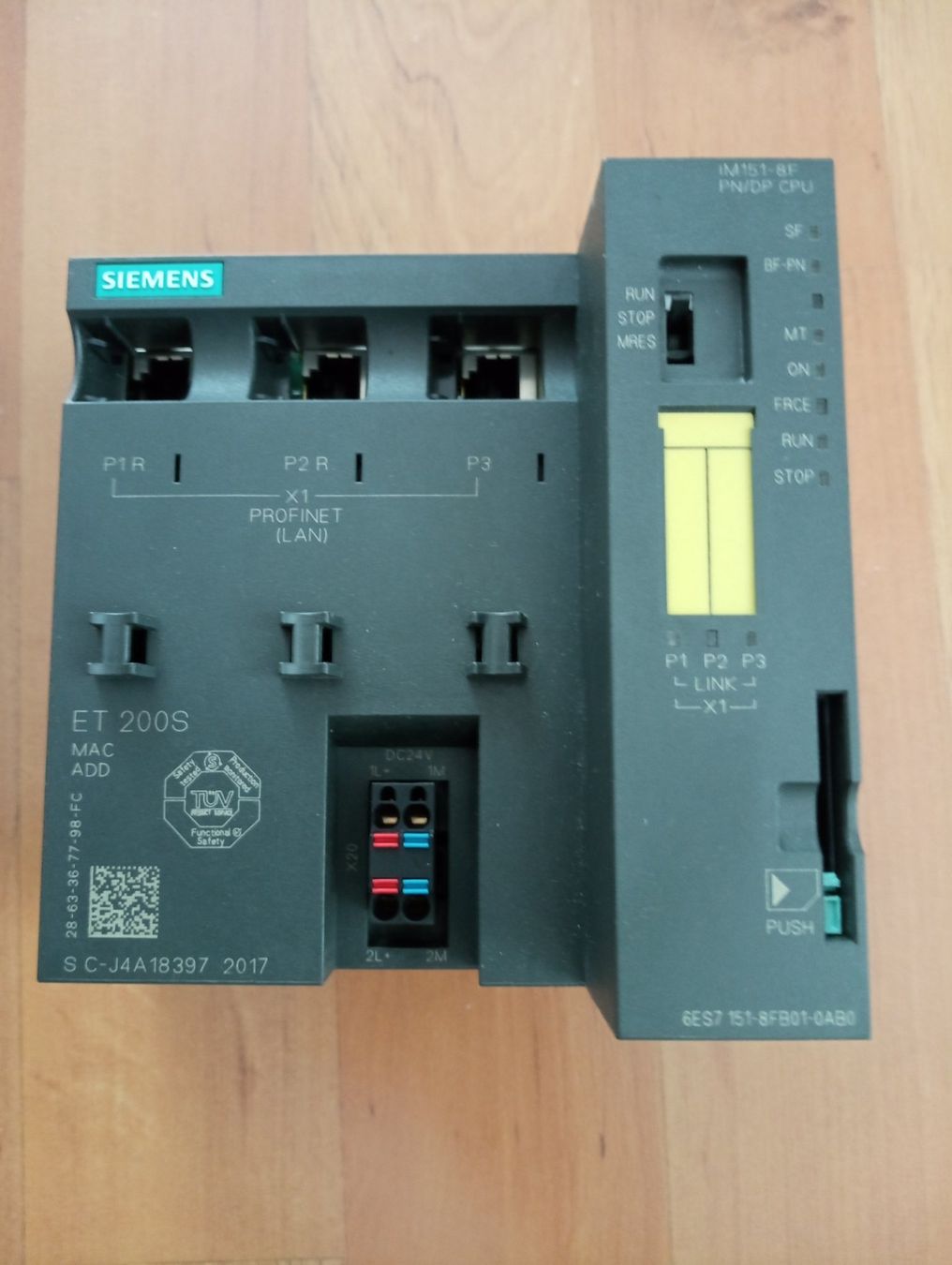 Siemens Elektronikbauteile: Siemens SIMATIC DP, IM151-8F PN/DP / 6ES7151-8FB01-0AB0 – Gebraucht aus Ufhusen von HKSC