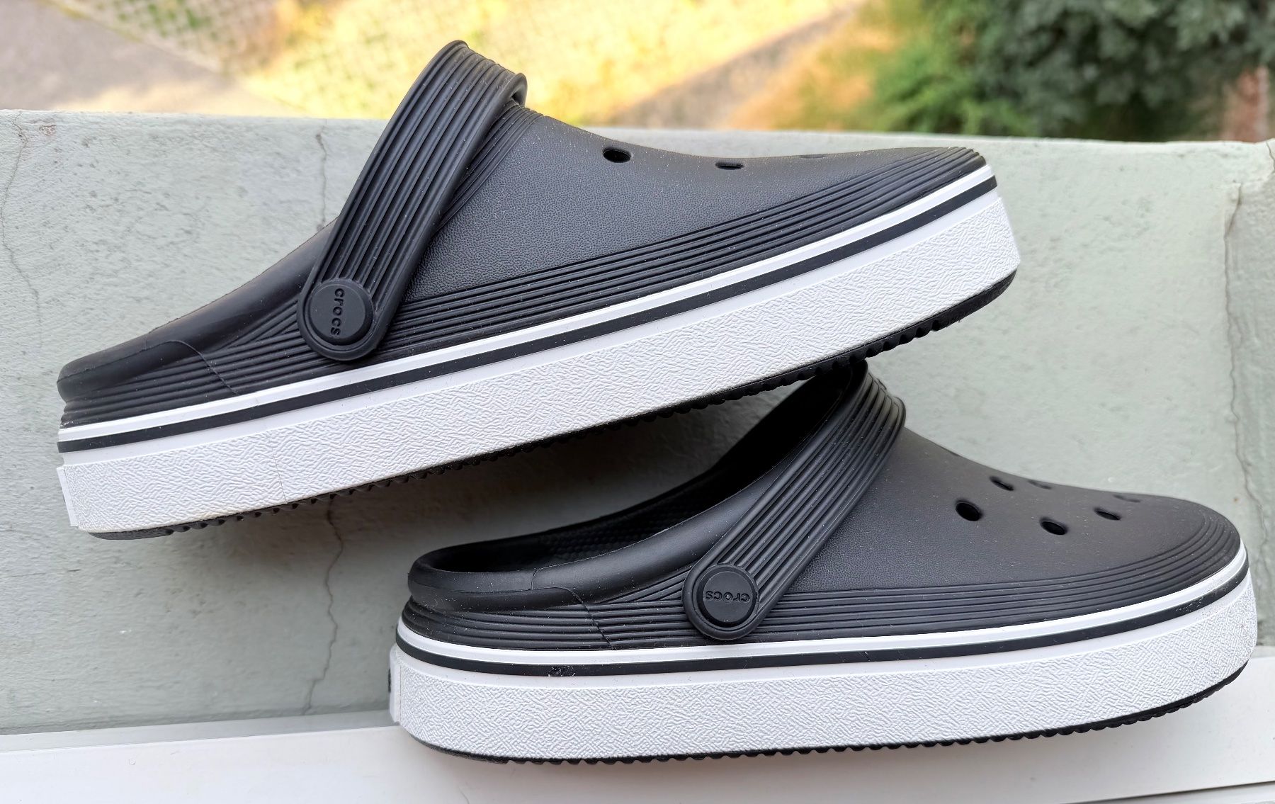 Crocs Scarpe da uomo: Crocs Off Court Clog, 38-39 – Nuovo (secondo la descrizione) da Lucens venduto da gardur 1