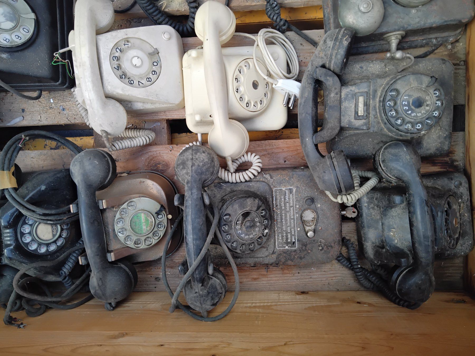 Telefone: Ausländische Telefone – Defekt aus Nuglar von lampa-radio 6