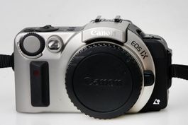 Sammlerkamera Canon EOS IX Gehäuse Top Zustand