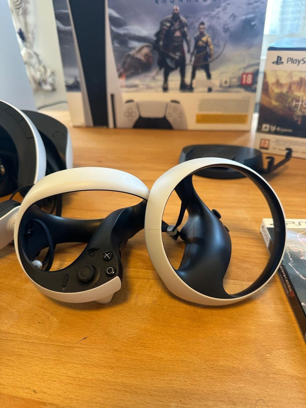 Sony Console: VB PS5Disc 825GB + VR2 + 2Controller + Tekken8 | Top Zustand – Usato da Trogen venduto da ste_ncn5 5