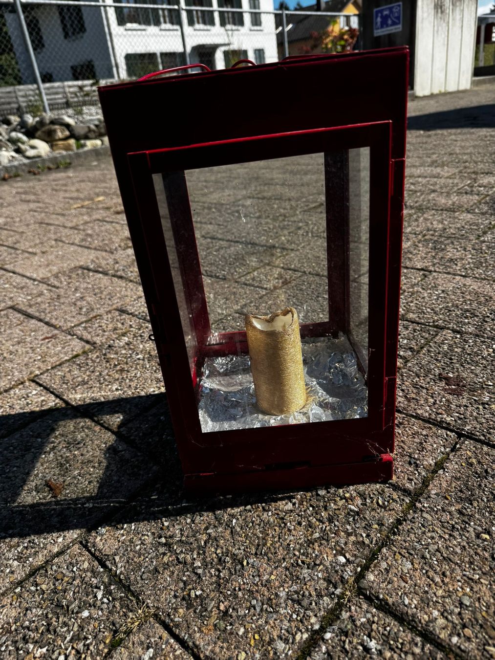 Lanterne: Laterne rot für Kerzen – Usato da Egg b. Zürich venduto da Brocki_Insel_Egg 3