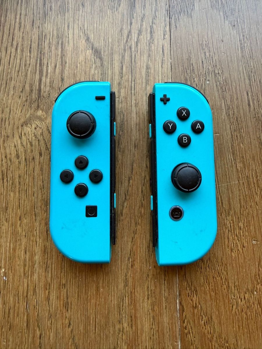 Nintendo Controller: Joycon-Paar / Nintendo Switch – Usato da Läufelfingen venduto da Seraphim13