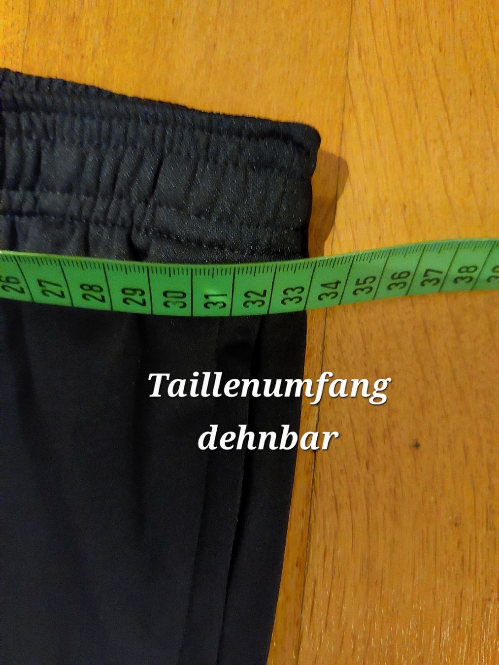 Nike Pantaloni: NIKE Sport Hose passend CH36 oder Jugend 164 – Usato da Balsthal venduto da Trendline55 2