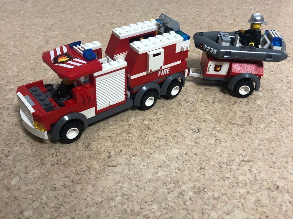 Lego Giocattoli: Lego Feuerwehrlöschzug 7239 – Usato da Ballwil venduto da goldi360 1