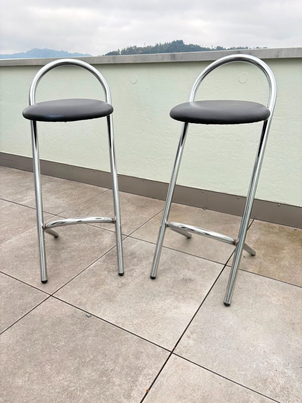 Sgabelli: Barhocker Chrom mit schwarzem Sitz – Usato da Bern venduto da tgilgen 1