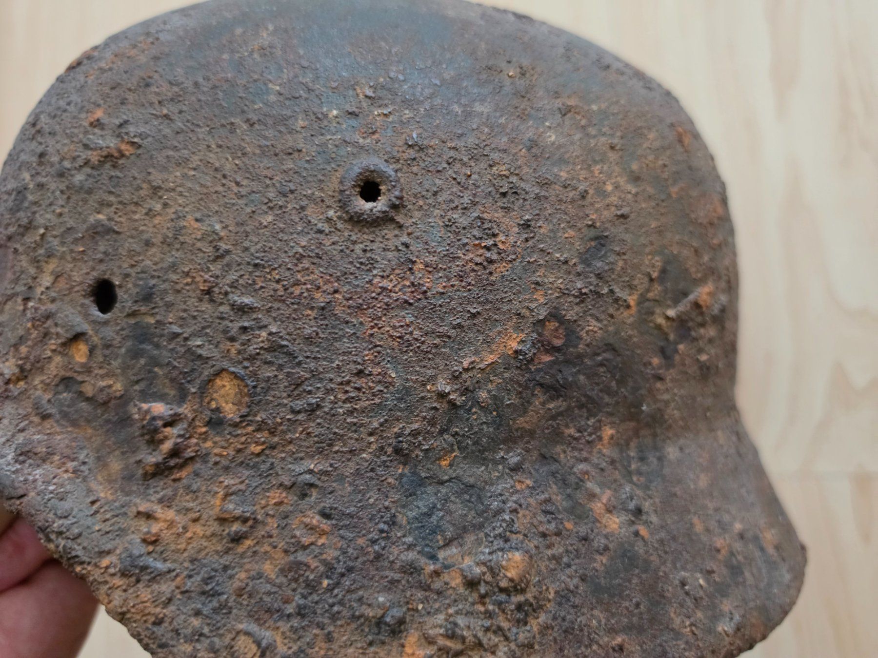 Uniformi: M35 Stahlhelm der Luftwaffe Bodenfund WW2 – Difettoso da Chur venduto da Ghostwulf 8