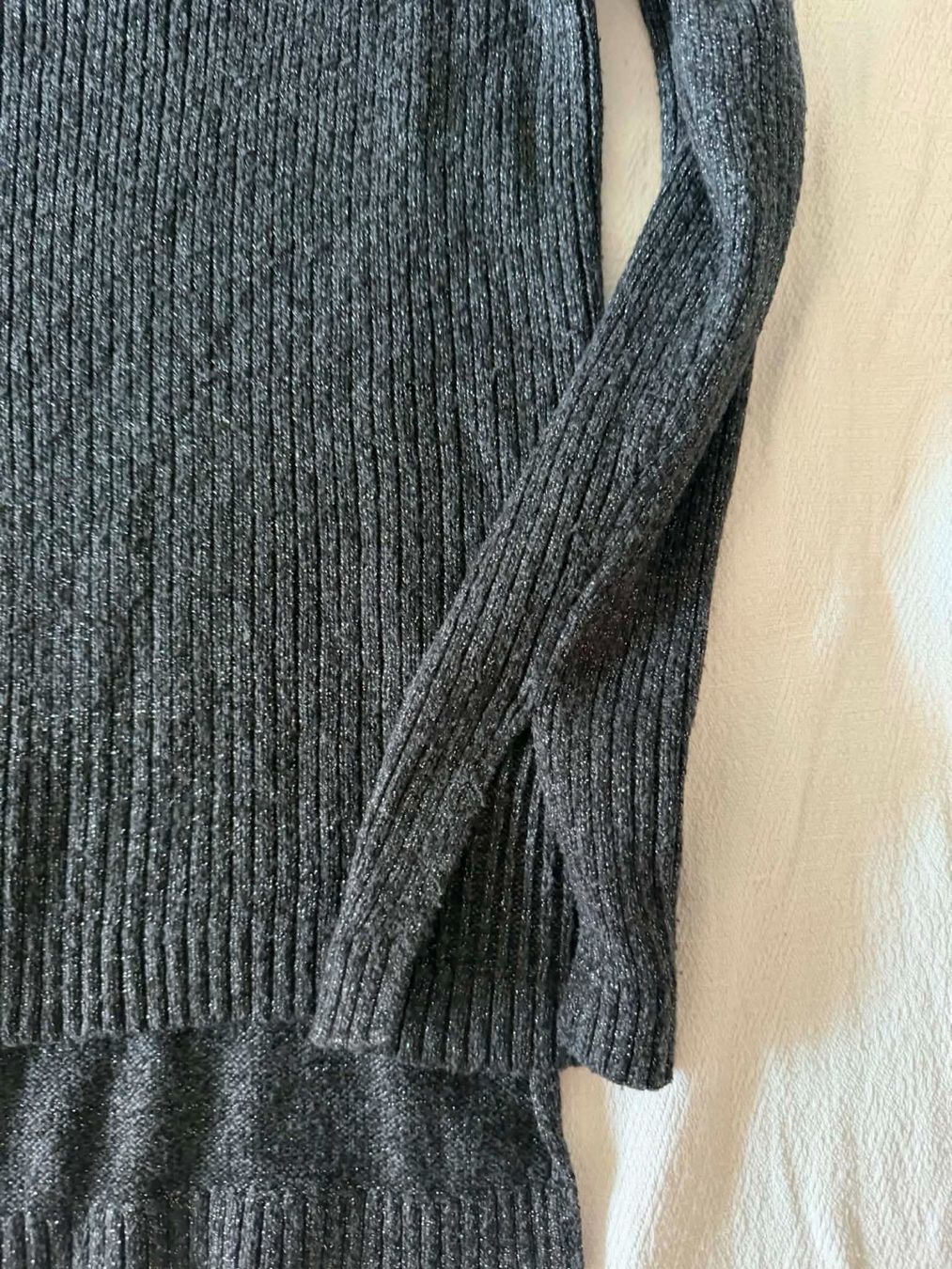 H&M Pullover & Sweatshirts: Strickpullover in Grau, Grösse M  📌 – Gebraucht aus Riehen von ann_76jw