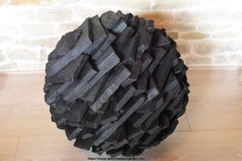 Sculpture Boule en Bois Brûlé et Ciré