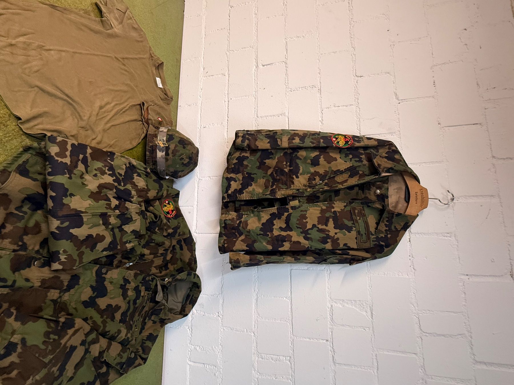 Schweizer Armee Uniformi: Militäruniform Schweizer Armee Set gebraucht – Usato da Bättwil venduto da par_y2n9 8