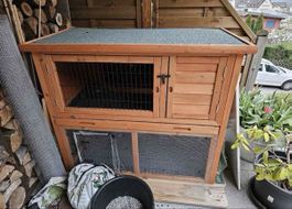 Kaninchenstall aus Holz zweistöckig gebrauchter Zustand