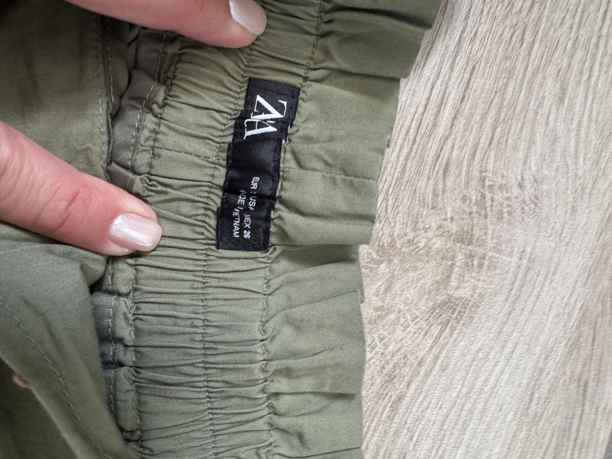 Zara Pantaloni: zara shorts xs neu  – Nuovo (secondo la descrizione) da Seengen venduto da Shiara 1