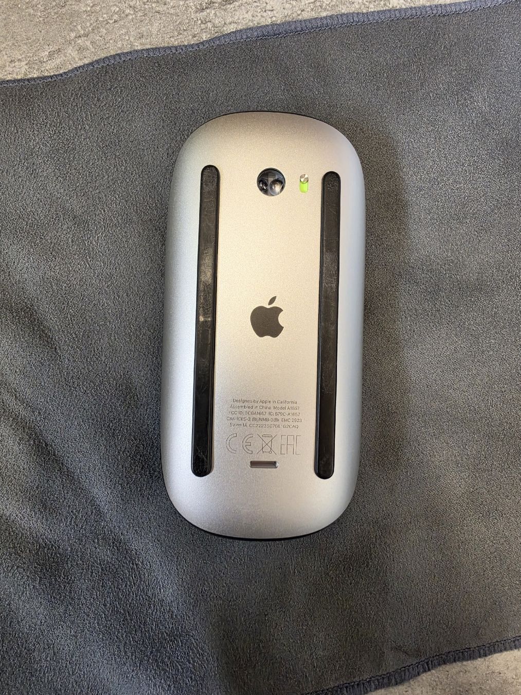 Apple Maus: Apple Magic Mouse schwarz – Gebraucht aus Kleinandelfingen von Dani881 3