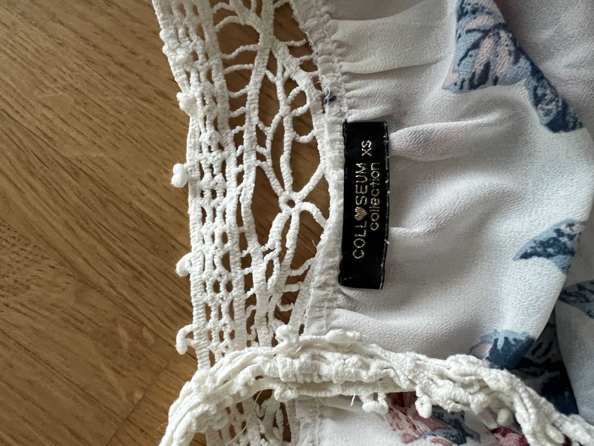 Tops: Blumentop – D'occasion à Basel par san_zks2 2