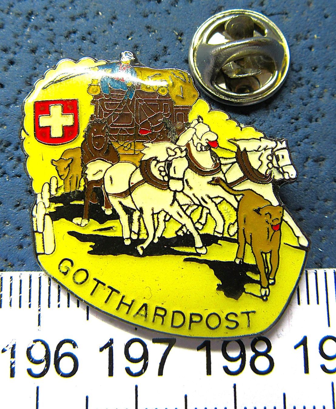 Swiss Plaquettes & Badges: GOTTHARDPOST SCHWEIZ PIN – D'occasion à Ettingen par Hausi4711
