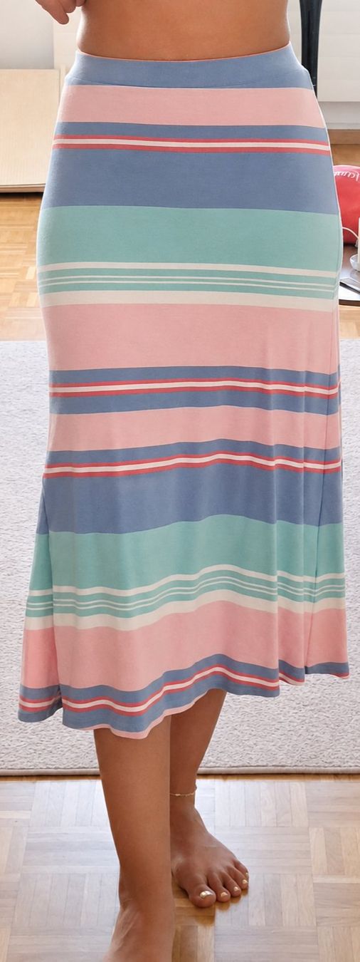 Röcke: Jupe longue rayée rose bleu vert taille 36 – Gebraucht aus Nyon von Taritaro