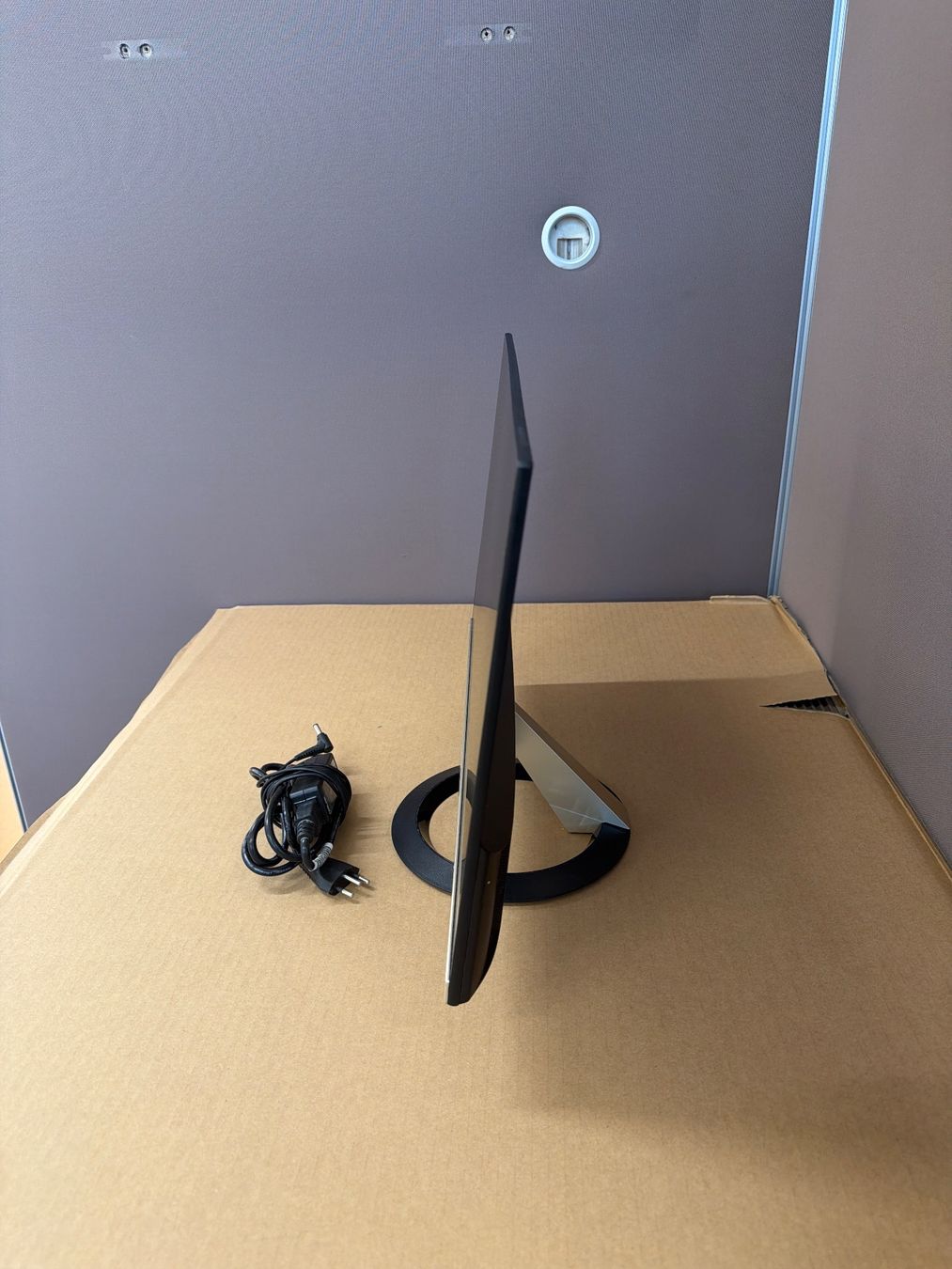 Asus Monitore: ASUS VZ249Q 23.8" Monitor – Gebraucht aus Dietlikon von ComdatAG 4