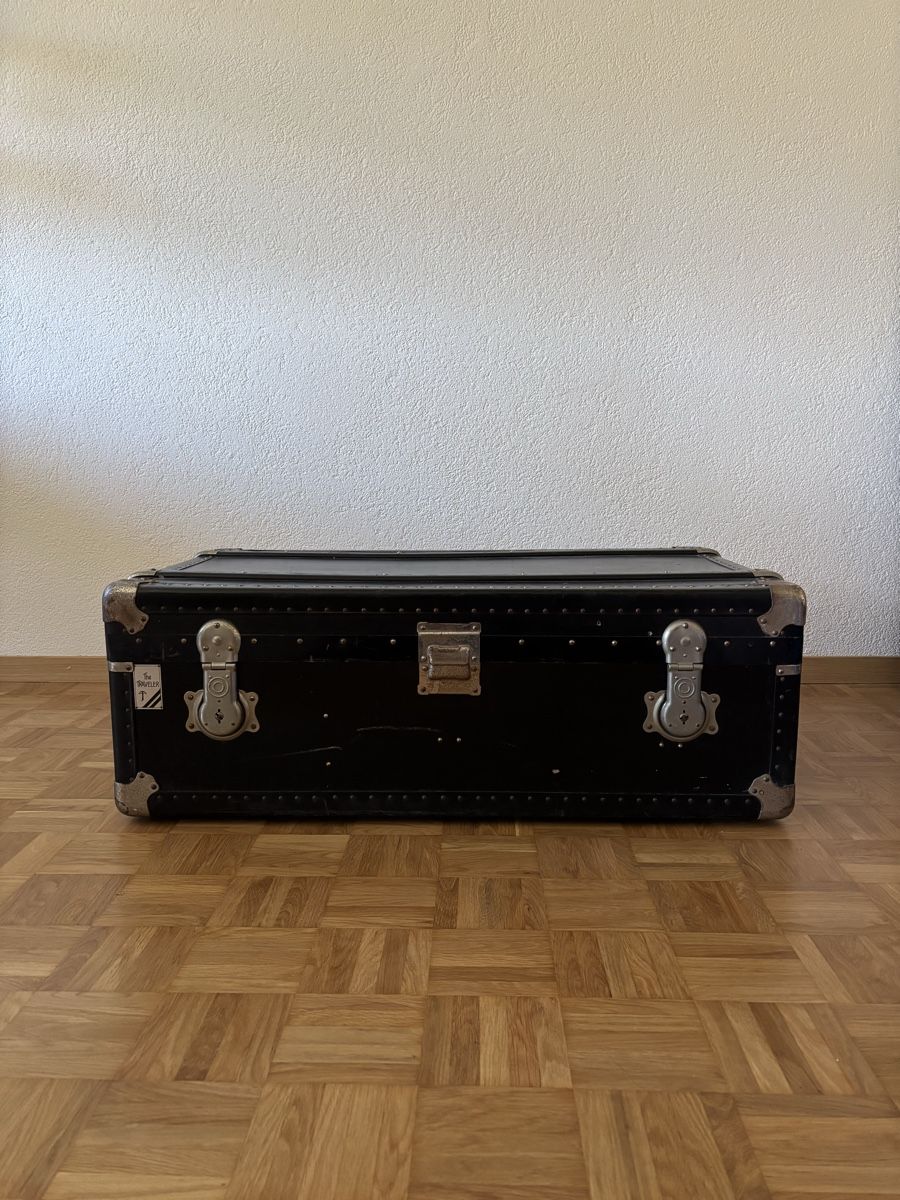 Cassapanche: Antiker Reisekoffer / Truhe – Usato da Bern venduto da agata89 1
