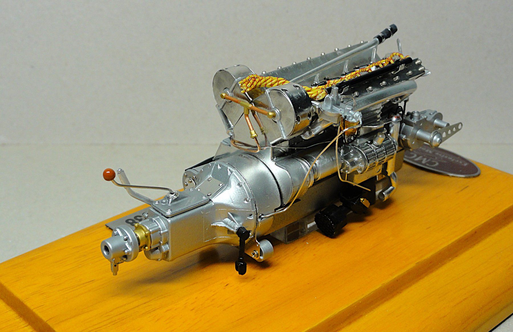 CMC Modellini d'auto: CMC 1:18 / Motor-Aggregat Bugatti 57 SC, 1938 – Usato da Solduno venduto da albimicio 5