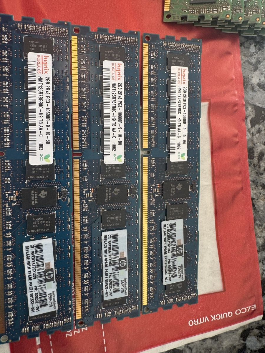 Memoria / RAM: 12x 2GB DDR3 ECC Registered RAM PC3-10600R Server Speicher 2 – Usato da St. Margarethen TG venduto da Apple_Lovers 1
