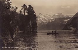 AK Partie bei Brunnen mit Urirotstock - sehr alt