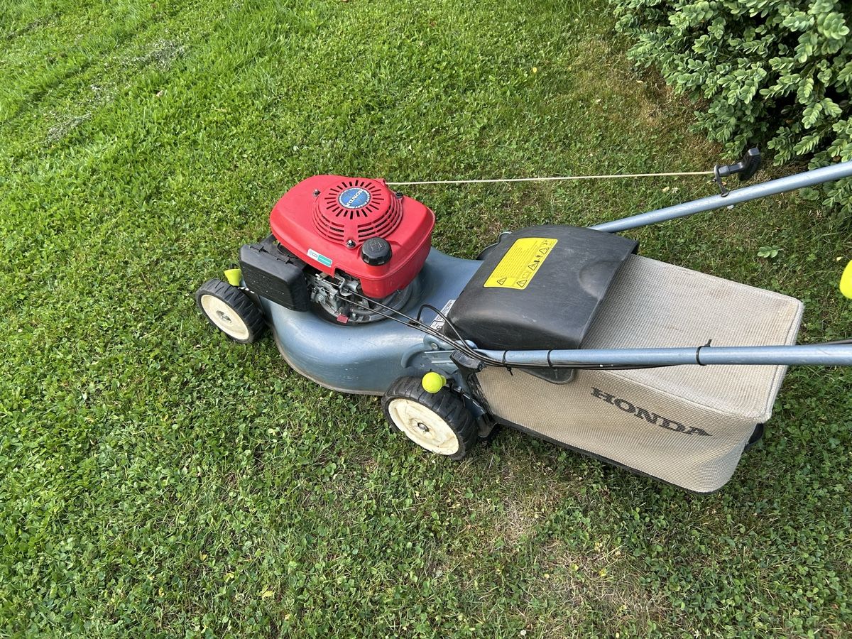 Honda Tagliaerba: Honda Rasenmäher mit Radantrieb – Usato da Hofstetten SO venduto da sambirke 3