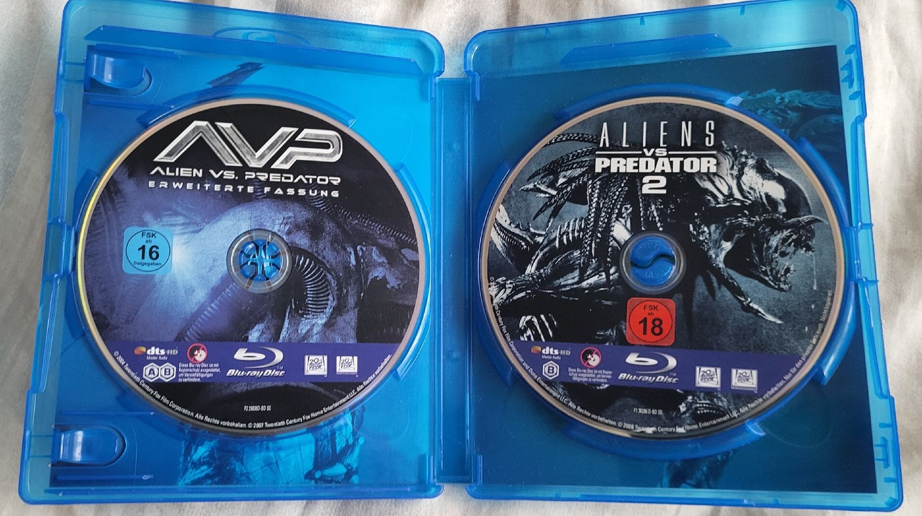 Alle DVDs: Aliens VS Predator 1 + 2 Coffret Blu Ray DE FR IT EN MULTI – Gebraucht aus Grand-Lancy von  2