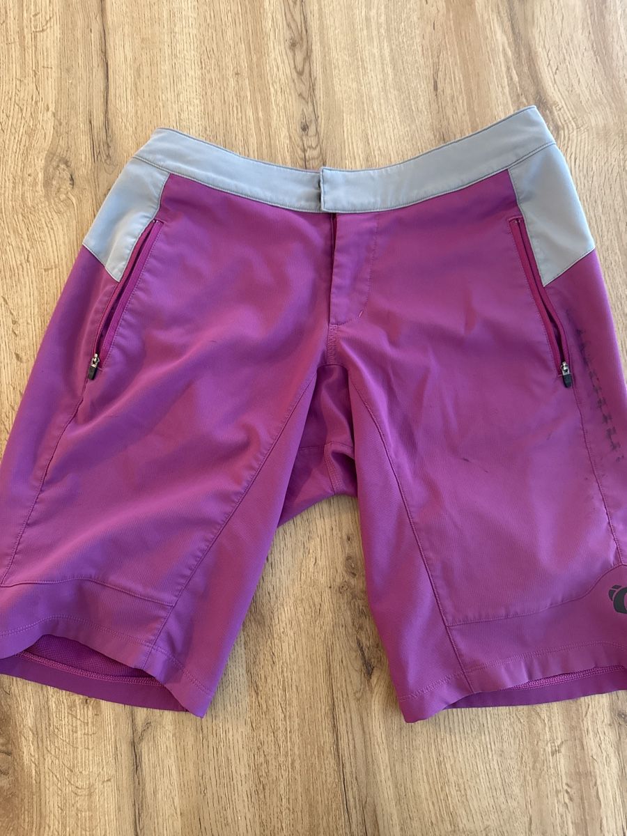 Pearl Izumi Pantaloni: Bikeshorts Pearl Izumi – Usato da Hunzenschwil venduto da mila012