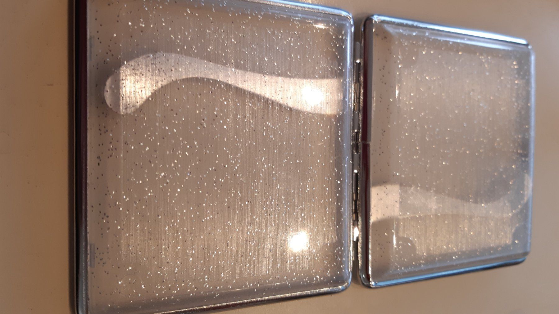Altri Prodotti per fumatori: Zigarettenetui  20 Zigis - Sujet glitzer Transparent weiss – Usato da Ibach venduto da rom_v8h9 1